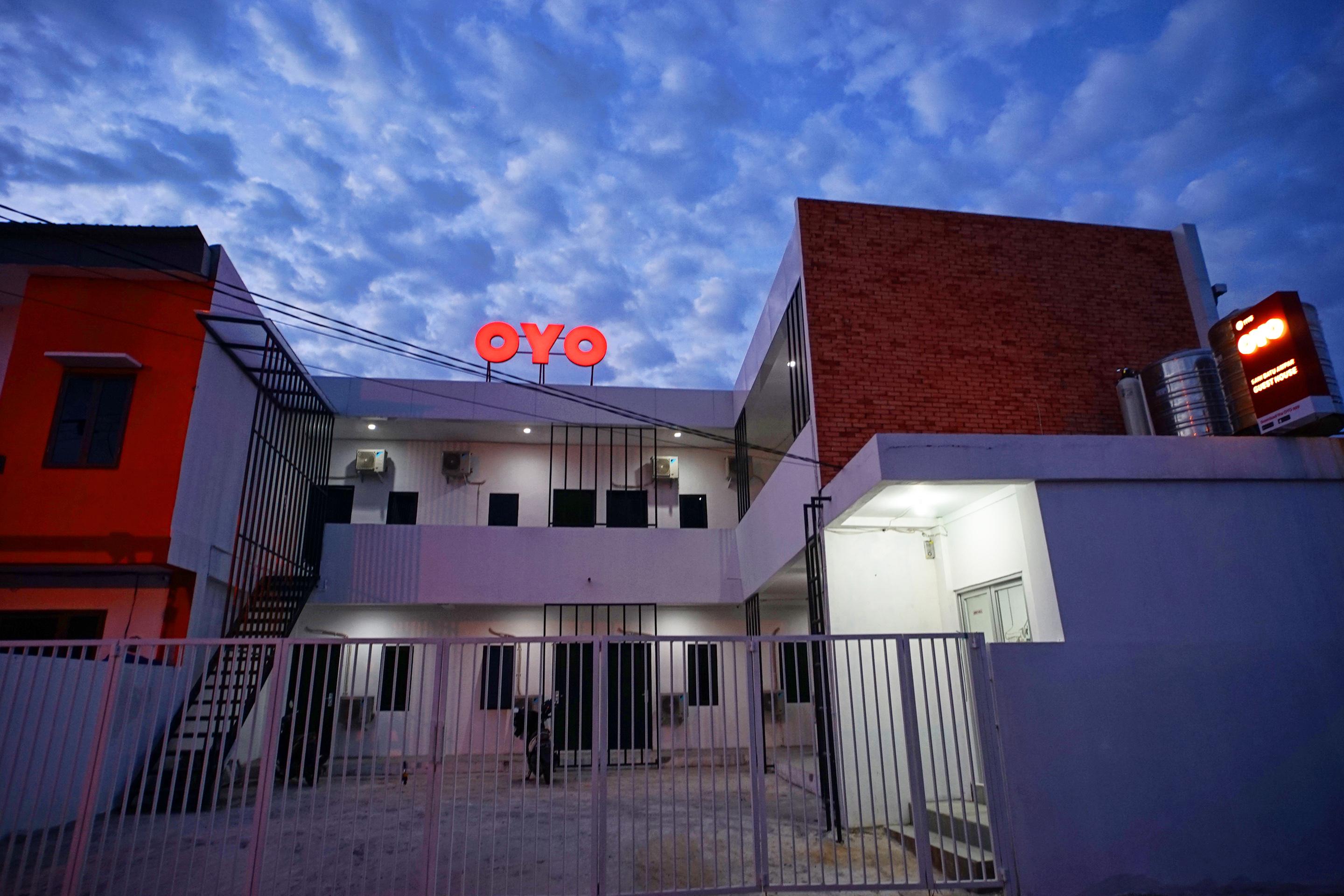 Reddoorz At Sani Guest House Balikpapan Exterior foto